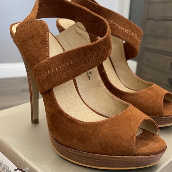 Levity Ivanna Heels - Brown Size 7 Used - Picture 5 of 7